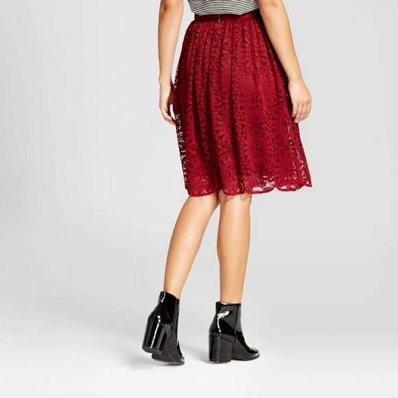 Red Lace Skirt - Picture 6 of 7